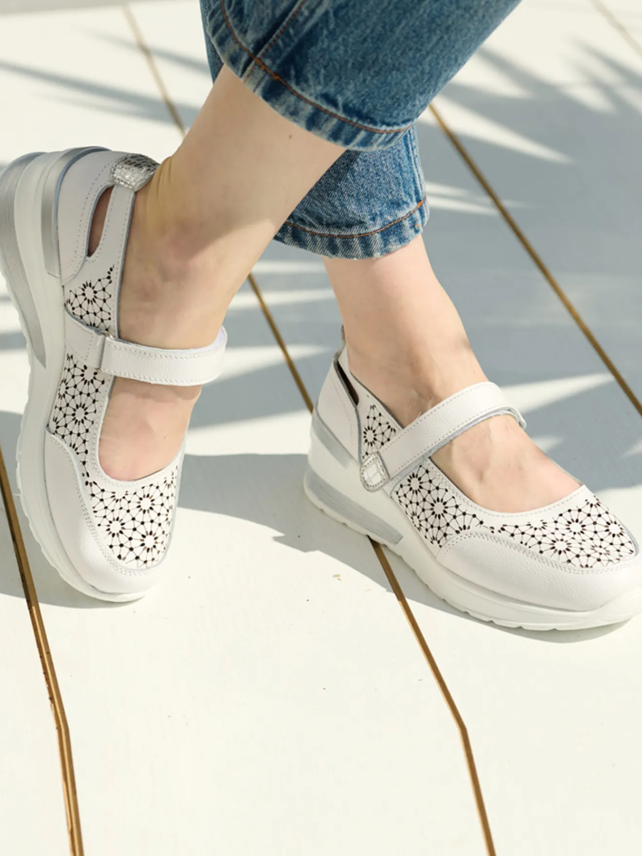 Discount Babies à scratch en cuir Femme Babies