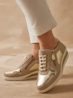 Outlet Baskets cuir à aérosemelle® Femme Baskets, Derbies