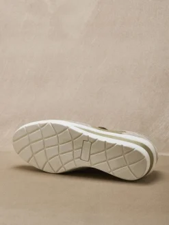 Outlet Baskets cuir à aérosemelle® Femme Baskets, Derbies