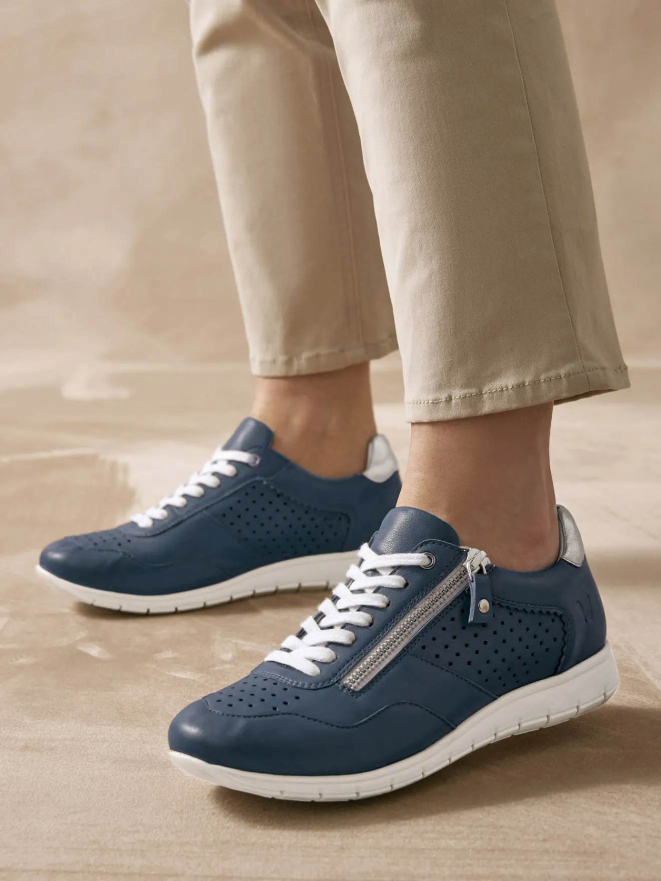 Sale Baskets cuir à aérosemelle® amovible Femme Baskets, Derbies