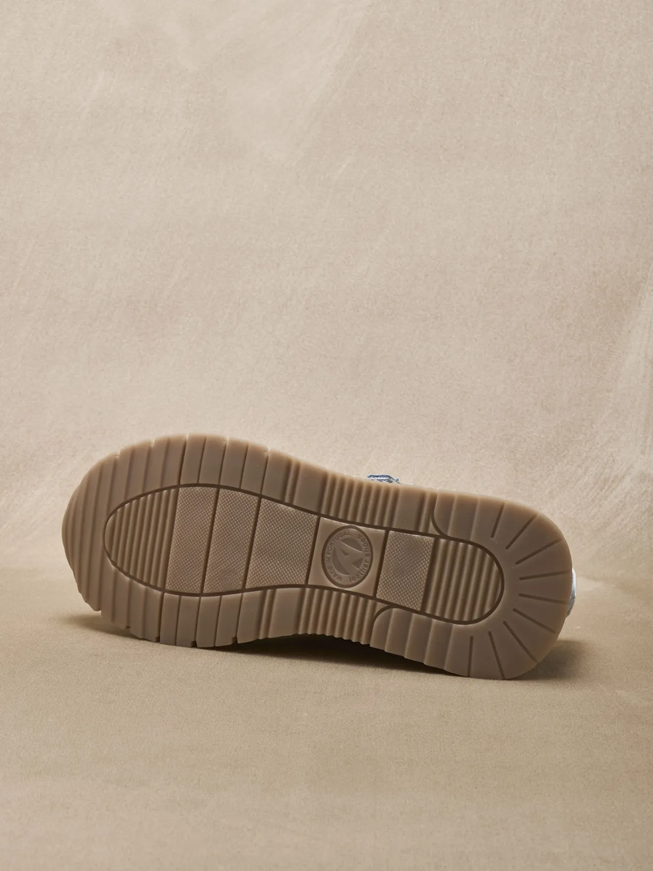 Discount Baskets fermées par zip et lacets Femme Baskets, Derbies