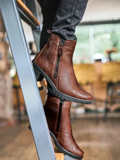 Online Boots dessus cuir extra larges Femme Boots