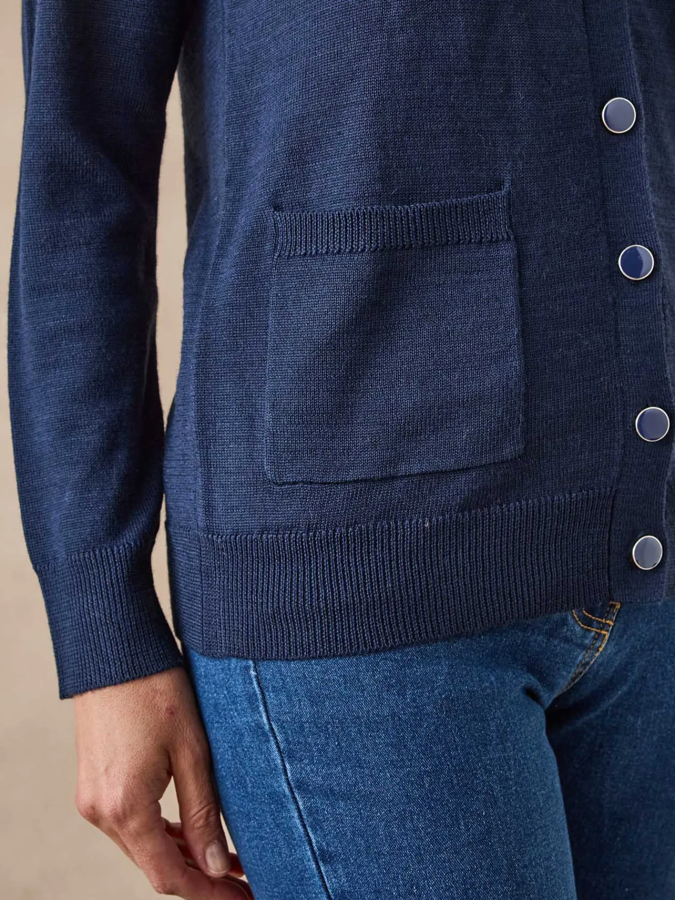 Best Gilet encolure V 50% laine mérinos Femme Gilet