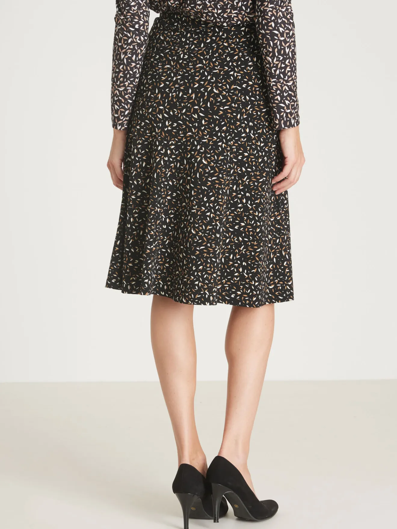 Online Jupe en maille, entièrement élastiquée Femme Jupe