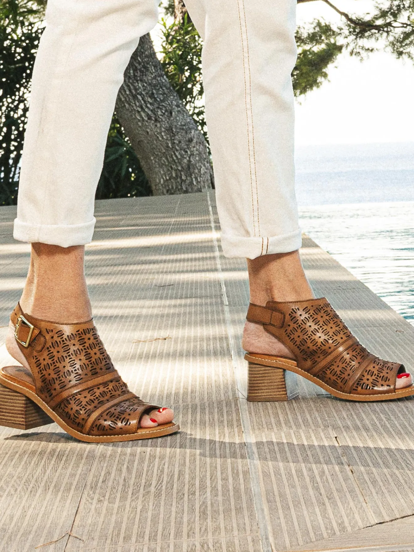 Clearance Sandales ajourées en cuir Femme Sandales