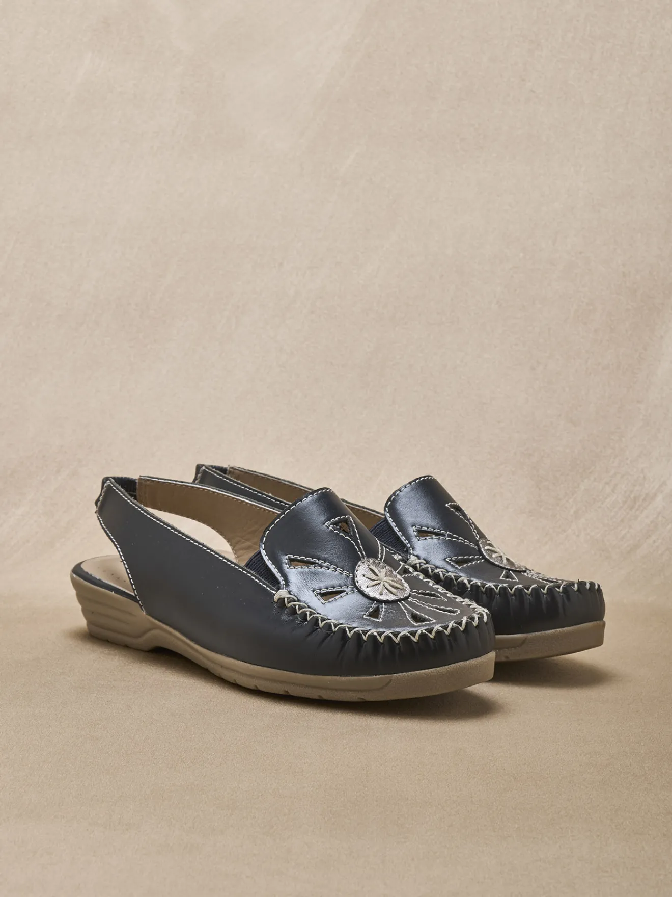 Sandales cuir ajouré élastiquées Femme Sandales