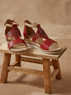 Outlet Sandales cuir motifs ajourés Femme Sandales