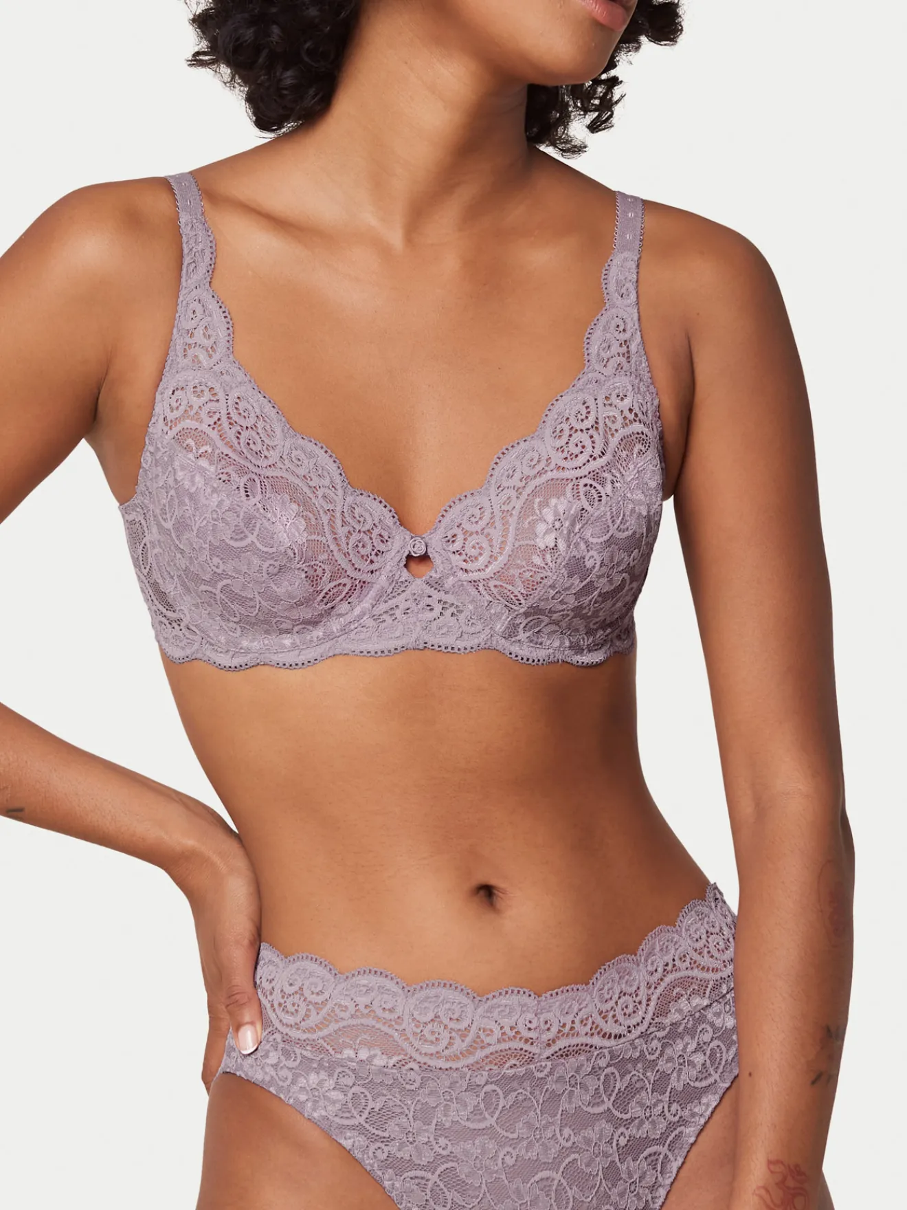 New Soutien-gorge Amourette à armatures. Avec Armatures