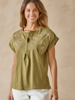 New Tee-shirt brodé encolure tunisienne Femme T-Shirt