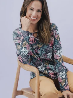 New Tee-shirt encolure fantaisie Femme T-Shirt