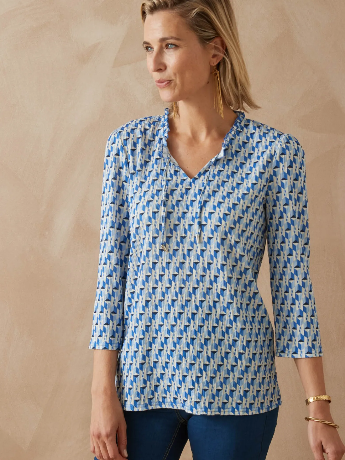 Outlet Tee-shirt maille gaufrée col volanté Femme T-Shirt